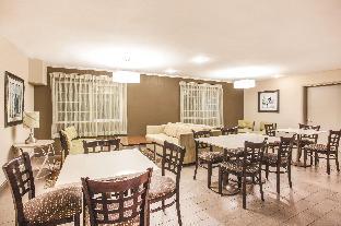 La Quinta Inn & Suites San Diego Carlsbad,Carlsbad Poinsettia Station>>Carlsbad,3 star