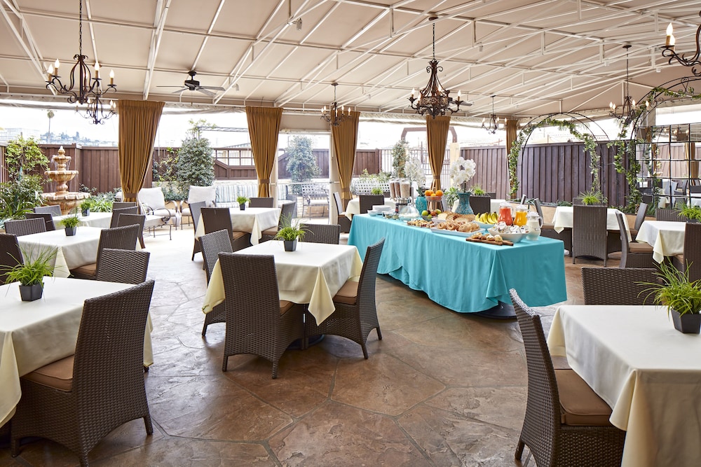empress hotel of la jolla