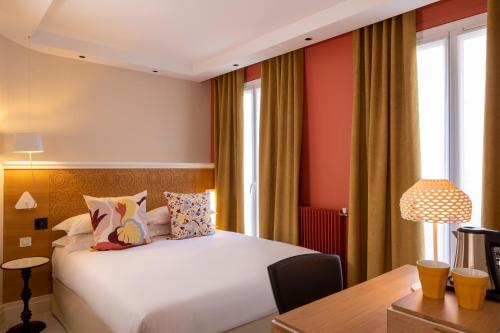 Hotel Elysees 8,Paris>>Champs-Elysees,3 star