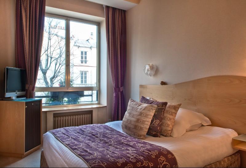 hotel atala champs elysees