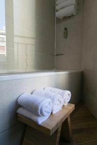 Neuville Arc De Triomphe,Batignolles>>Arc De Triomphe,4 star