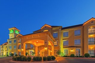 La Quinta Inn & Suites Quail Springs,Near Quail Springs Mall,3 star