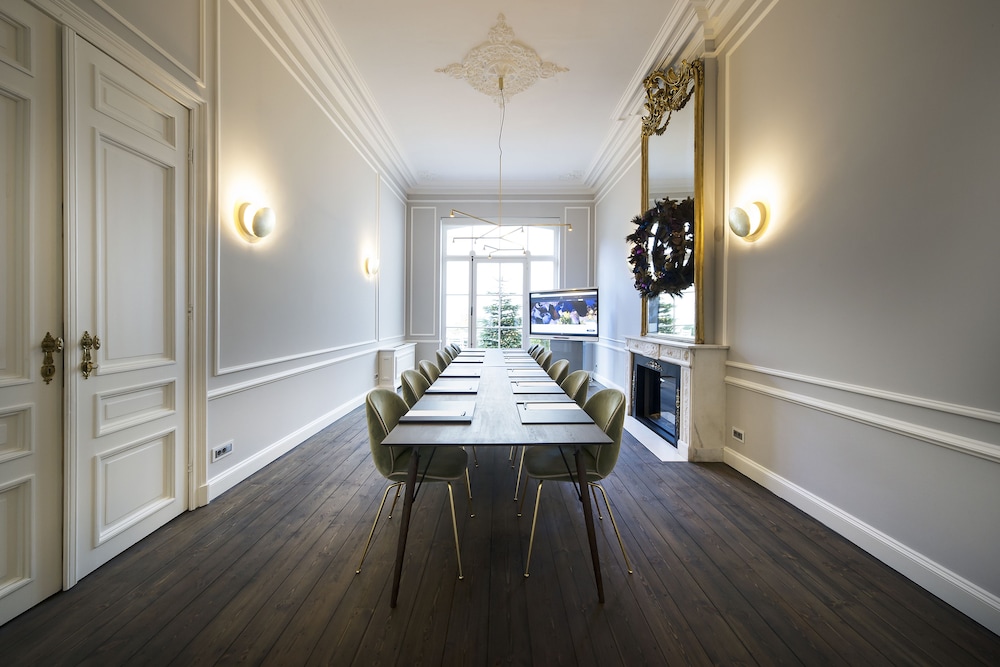 hotel de orangerie by cw hotel collection