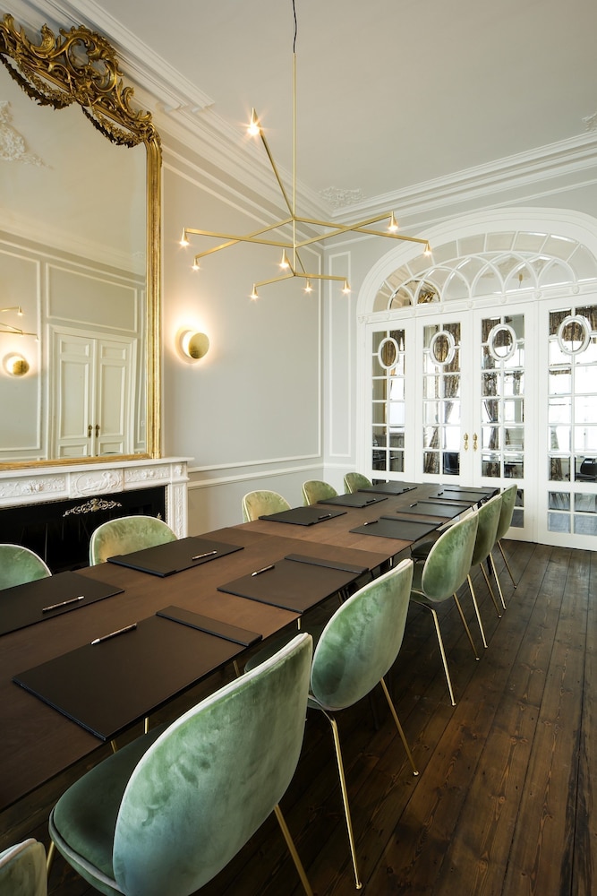 hotel de orangerie by cw hotel collection