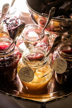 hotel de orangerie by cw hotel collection