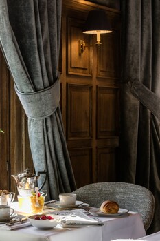 hotel de orangerie by cw hotel collection