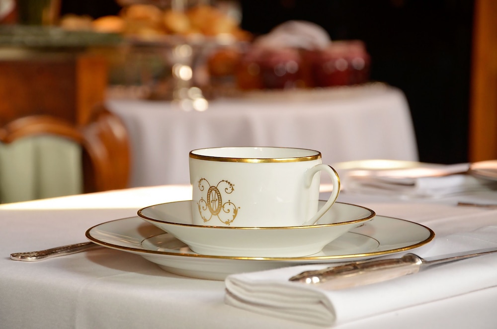 hotel de orangerie by cw hotel collection