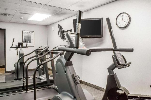 sleep inn and suites bensalem
