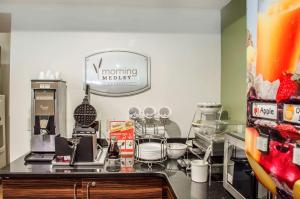 sleep inn and suites bensalem