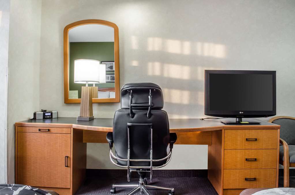 sleep inn and suites bensalem