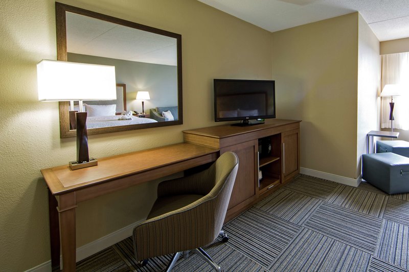 hampton inn philadelphia international airport