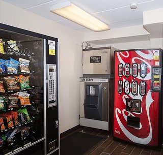Red Roof Inn Philadelphia - Oxford Valley,Falls Township>>Fairless Hills,2 star