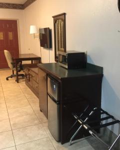 Texas Inn And Suites City Center At University Dr.,Hidalgo>>Edinburg,2 star