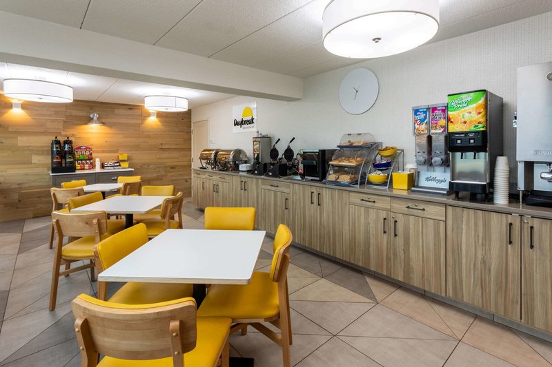 days inn and suites by wyndham duluth by the mall