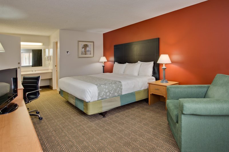 la quinta inn by wyndham tampa near busch gardens