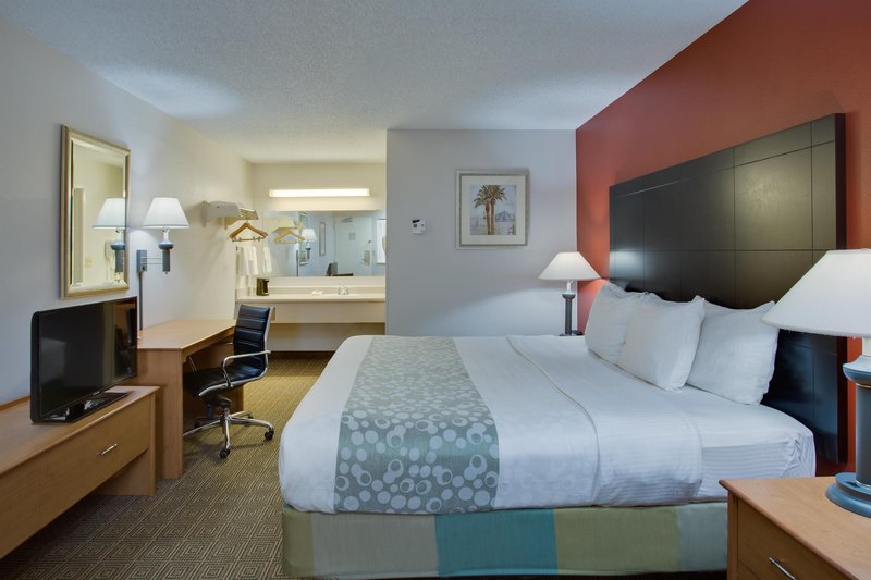 la quinta inn by wyndham tampa near busch gardens