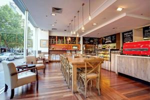 Melbourne Marriott Hotel,Parliament Station>>Melbourne,5 star
