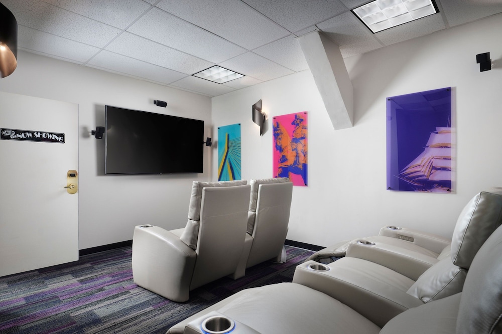 marriott vacation club pulse at custom house boston