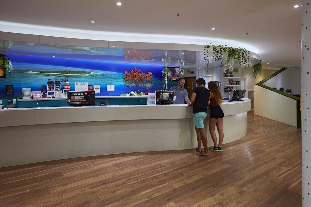gilligans backpackers hotel and resort