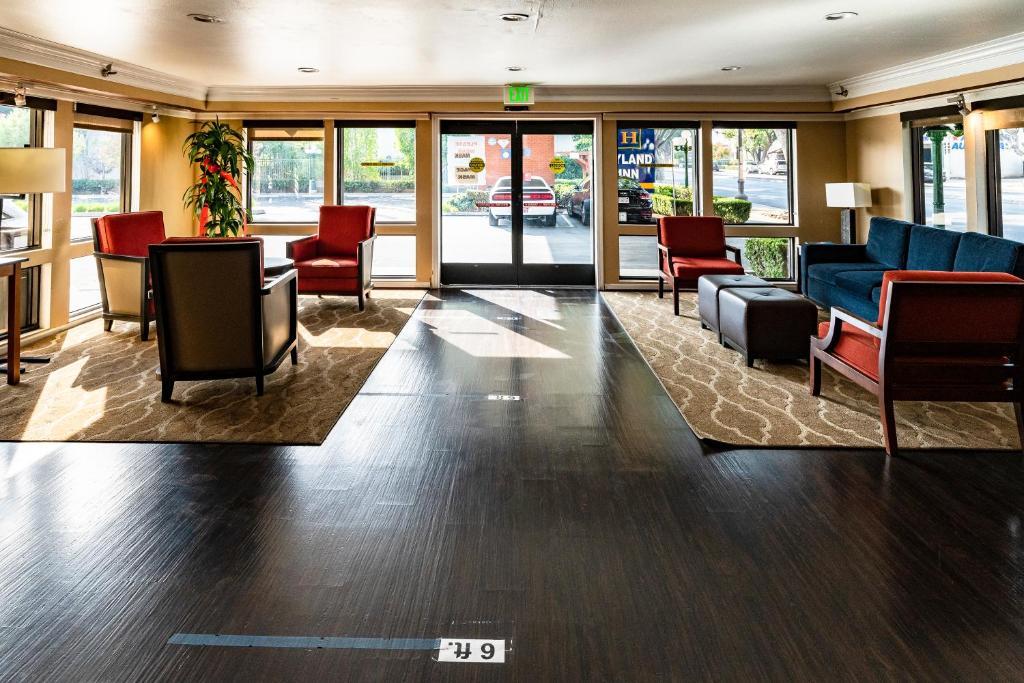 Hyland Inn Pasadena Civic Auditorium,East Pasadena>>Burbank,3 star