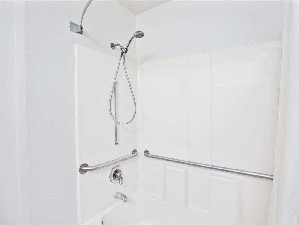 super 8 by wyndham hollywood la area