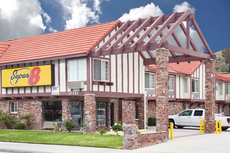 super 8 by wyndham santa clarita valencia