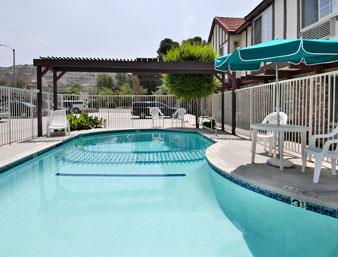 super 8 by wyndham santa clarita valencia