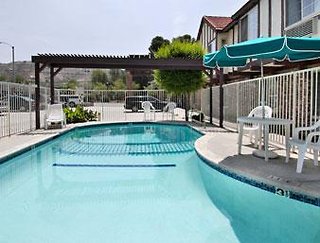 super 8 by wyndham santa clarita valencia