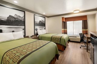 super 8 by wyndham santa clarita valencia