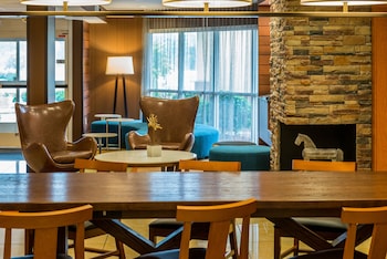 fairfield inn and suites by marriott nashville at opryland