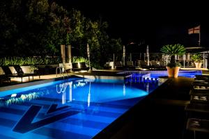 hotel vis a vis