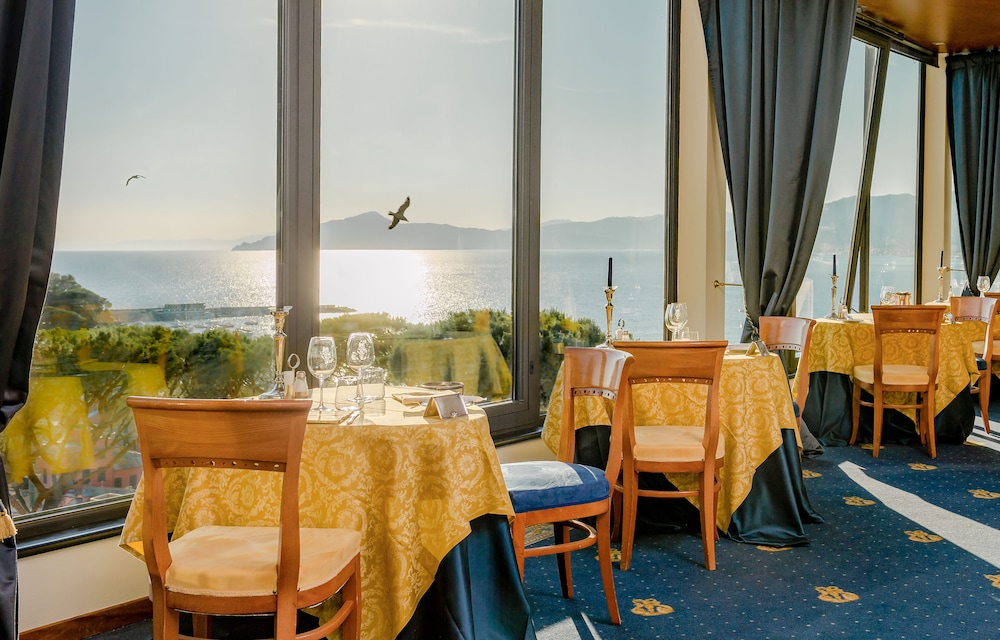hotel vis a vis