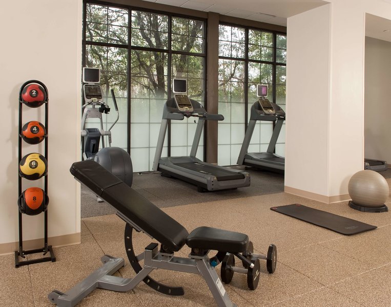 embassy suites by hilton nashville airport