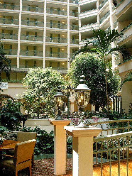 embassy suites by hilton nashville airport