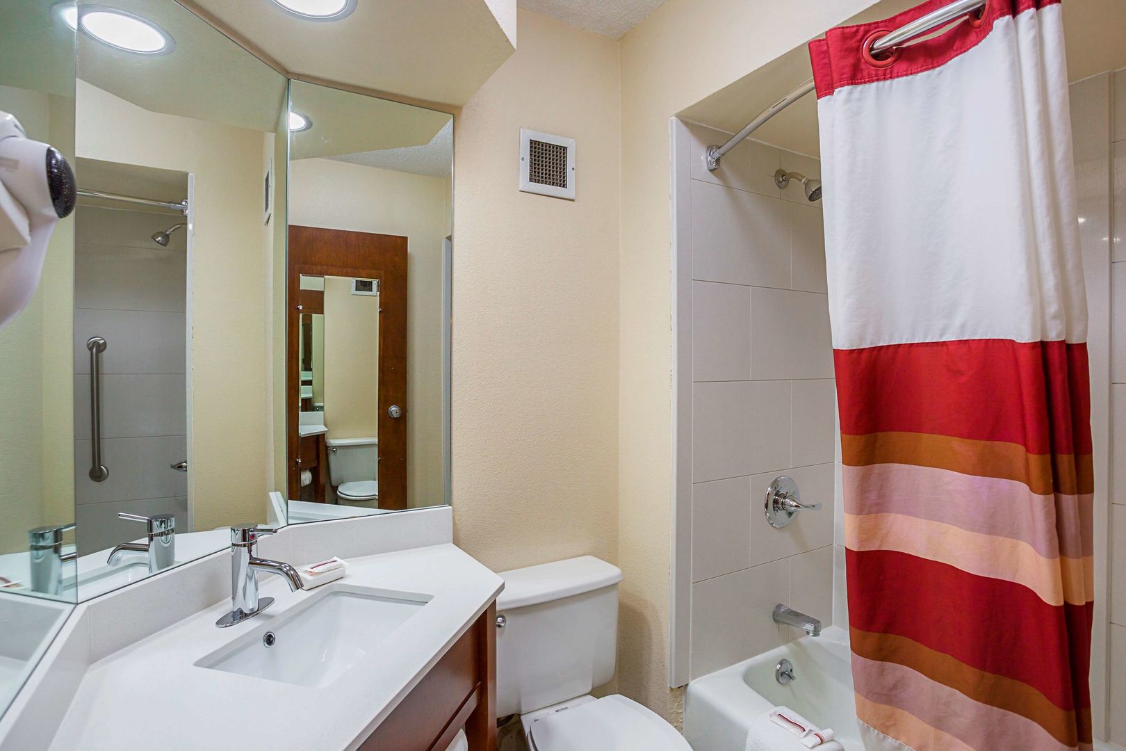 red roof inn nashville music city