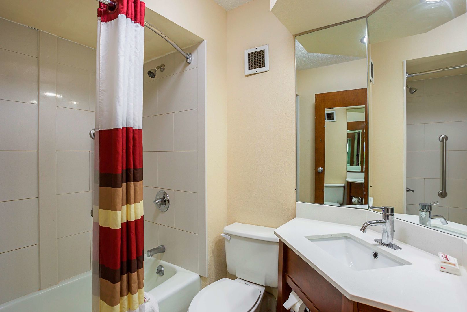 red roof inn nashville music city