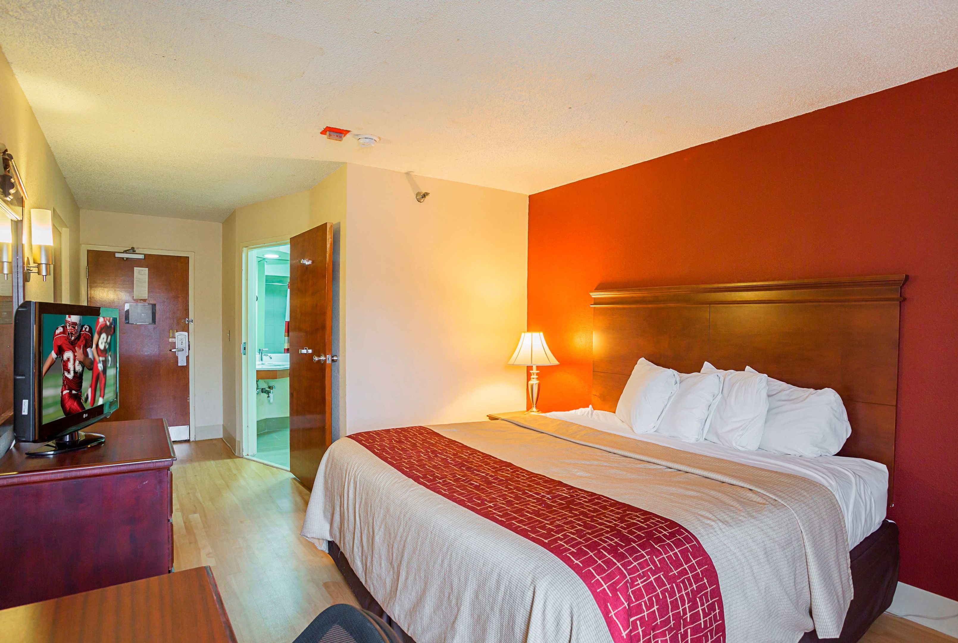 red roof inn nashville music city