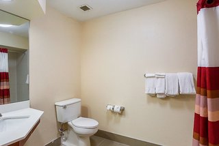 red roof inn nashville music city