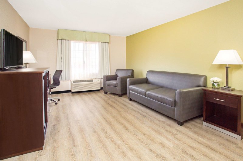 baymont by wyndham phoenix i 10 near 51st ave