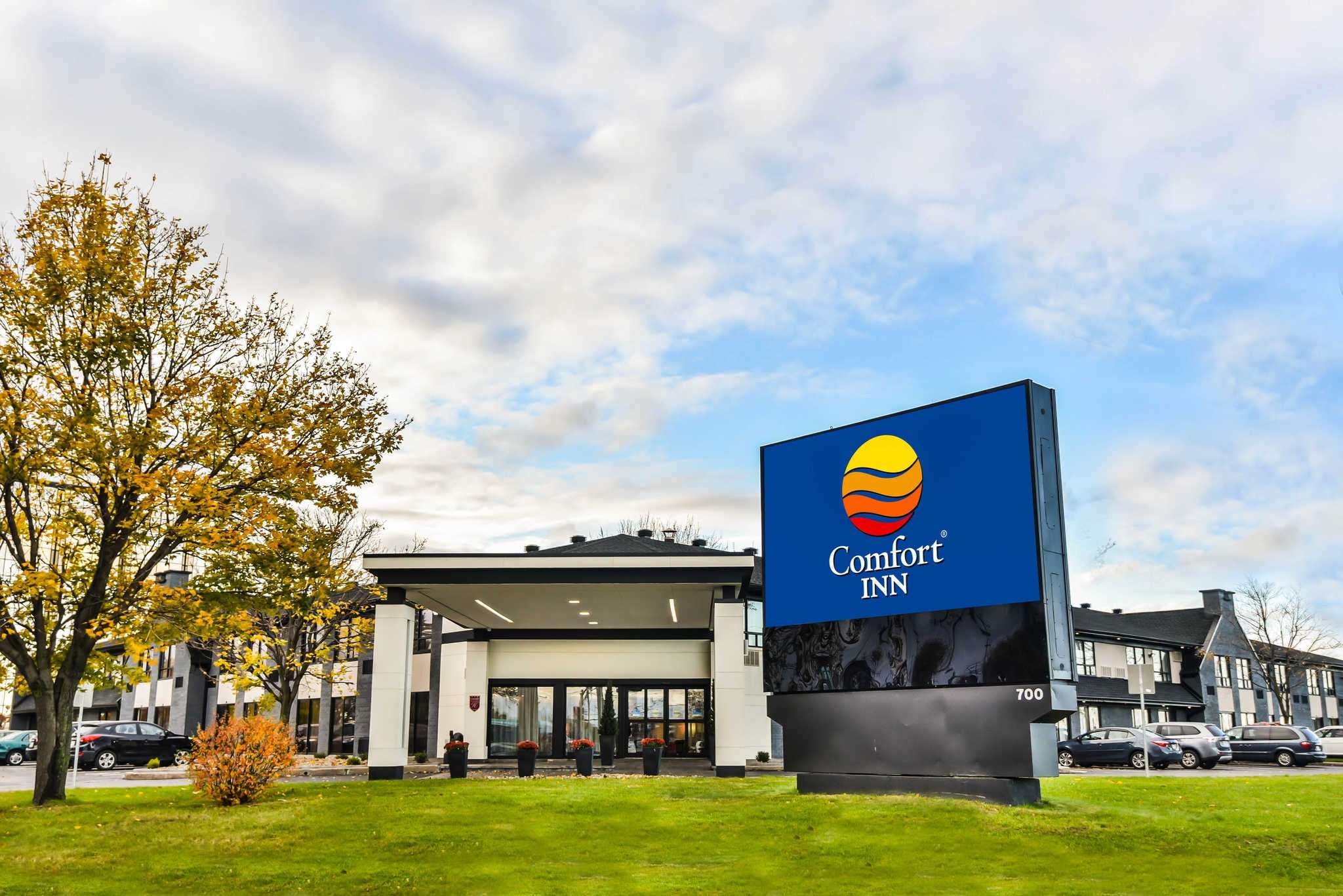 comfort inn pointe claire montreal airport