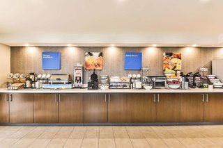 comfort inn pointe claire montreal airport