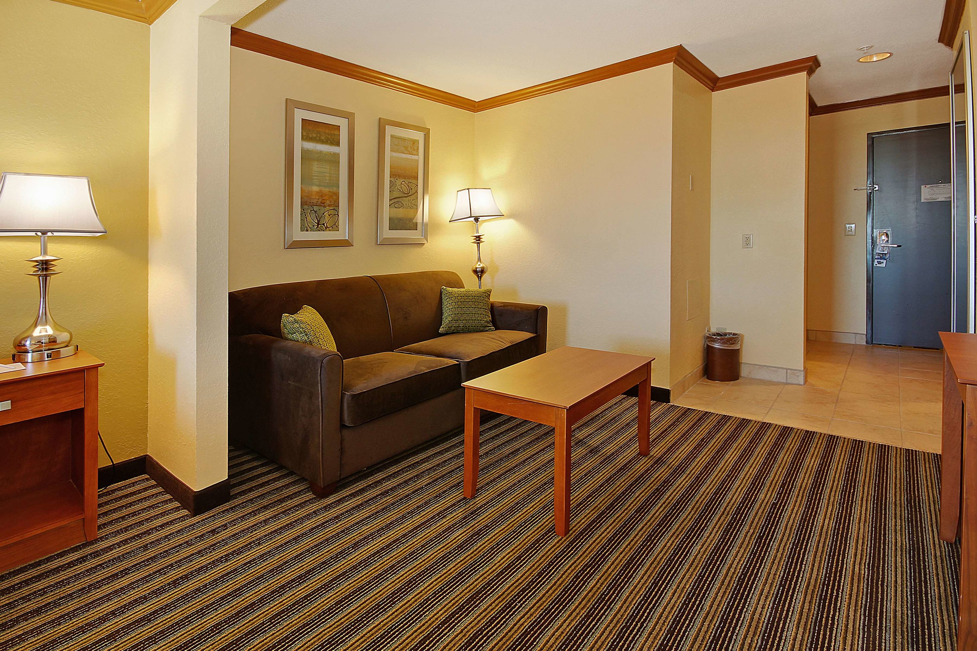 best western plus seawall inn and suites by the beach
