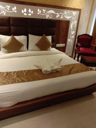 rr hotel by sonachi