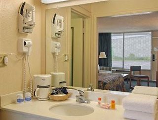 Holiday Inn Express & Suites Tampa East - Ybor City,Tampa>>Orient Park,3 star