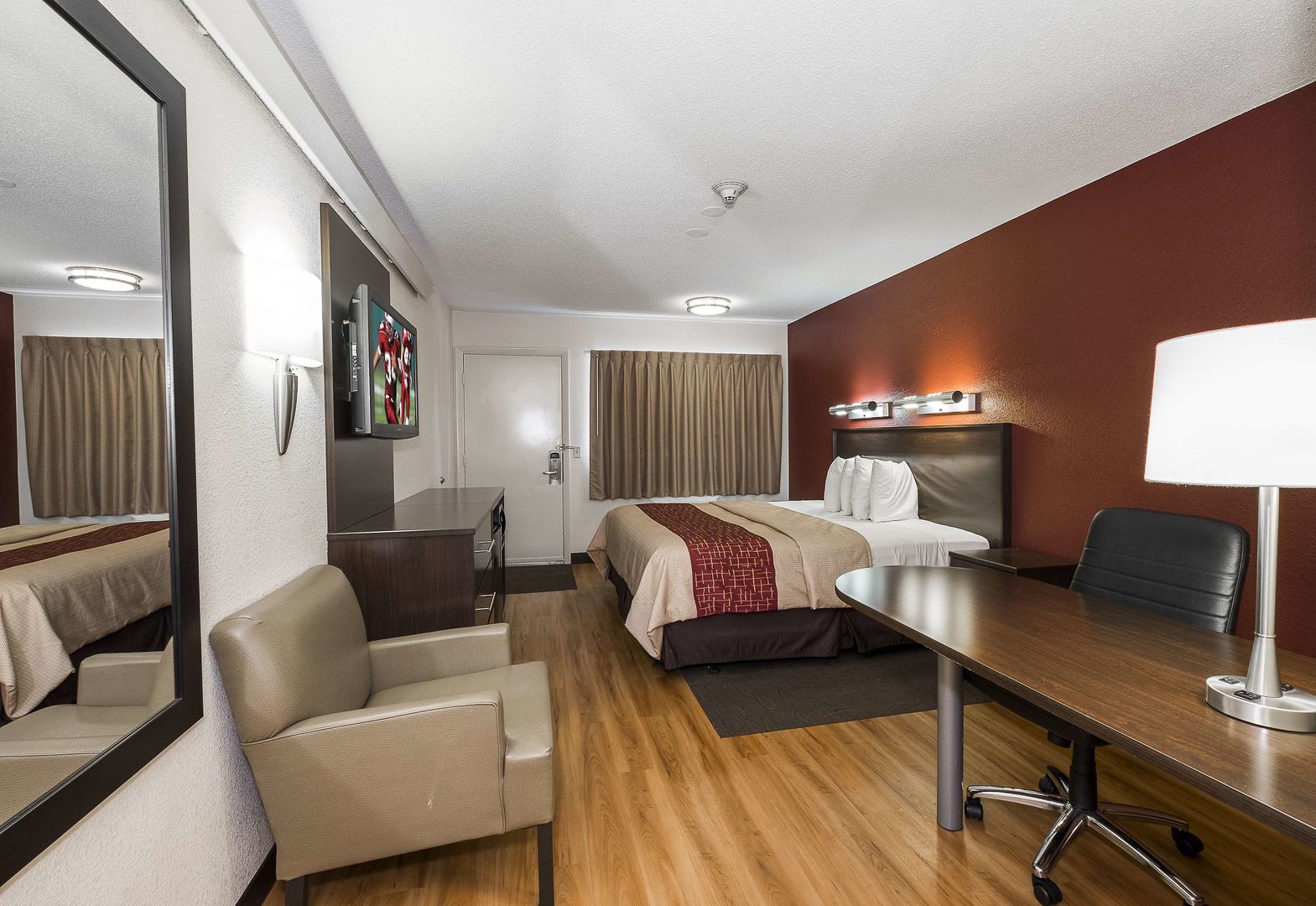 red roof inn plus boston framingham