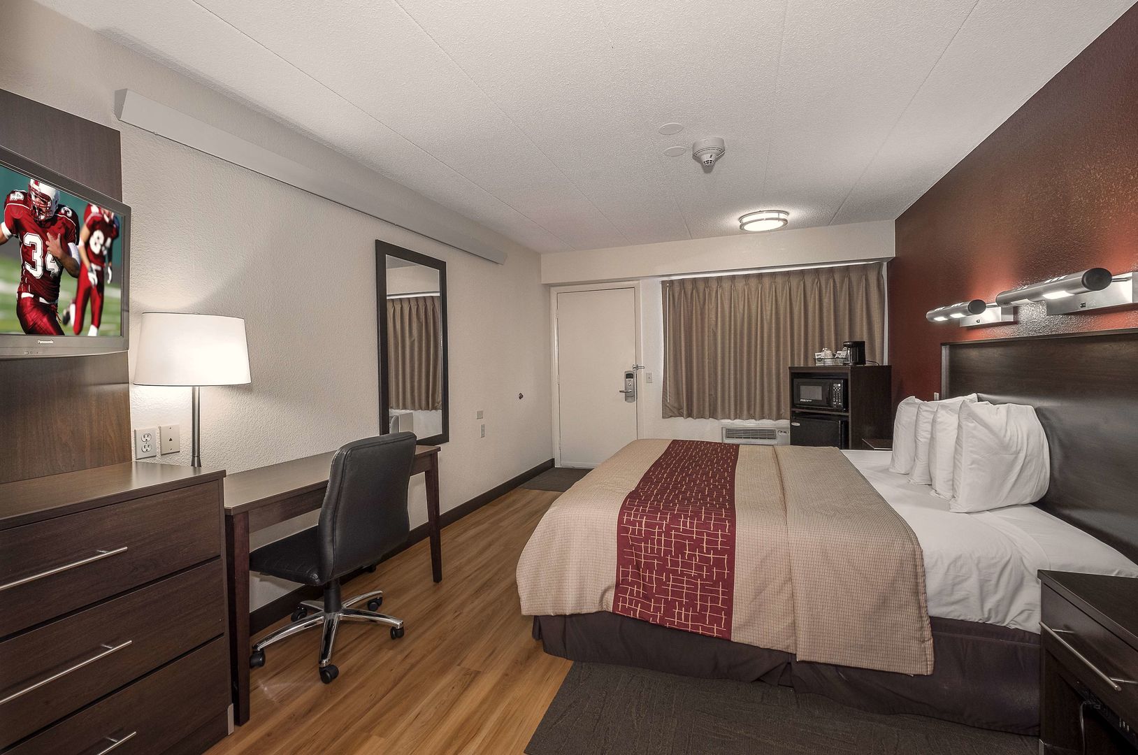 red roof inn plus boston framingham