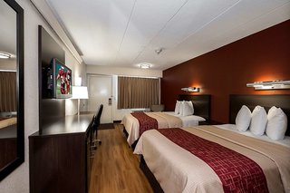 red roof inn plus boston framingham