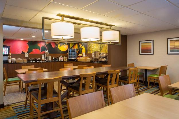 fairfield inn boston dedham