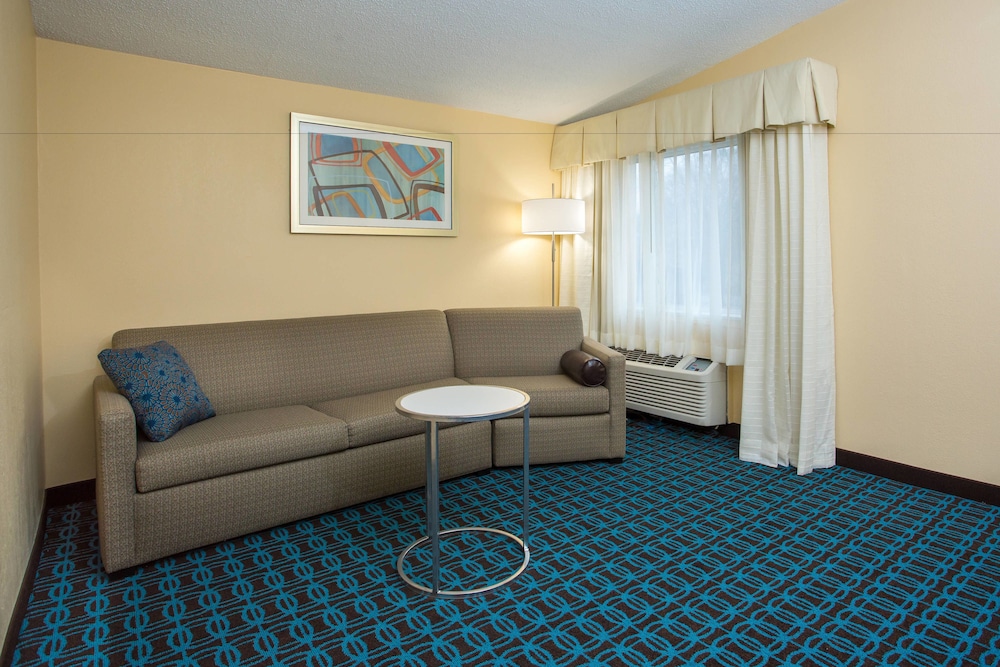 fairfield inn boston dedham