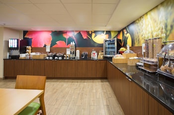 Fairfield Inn Boston Dedham,Dedham>>Boston,2 star